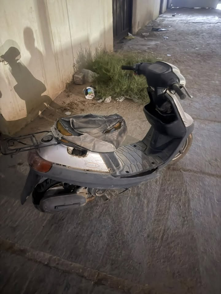 السلام عليكم
حبايب بطه لبيع الدراجه شوفت عينك يرادله بس كابريتر مكينه مابيه شي نضيفه السعر 275 وبيه مجال 
***********
