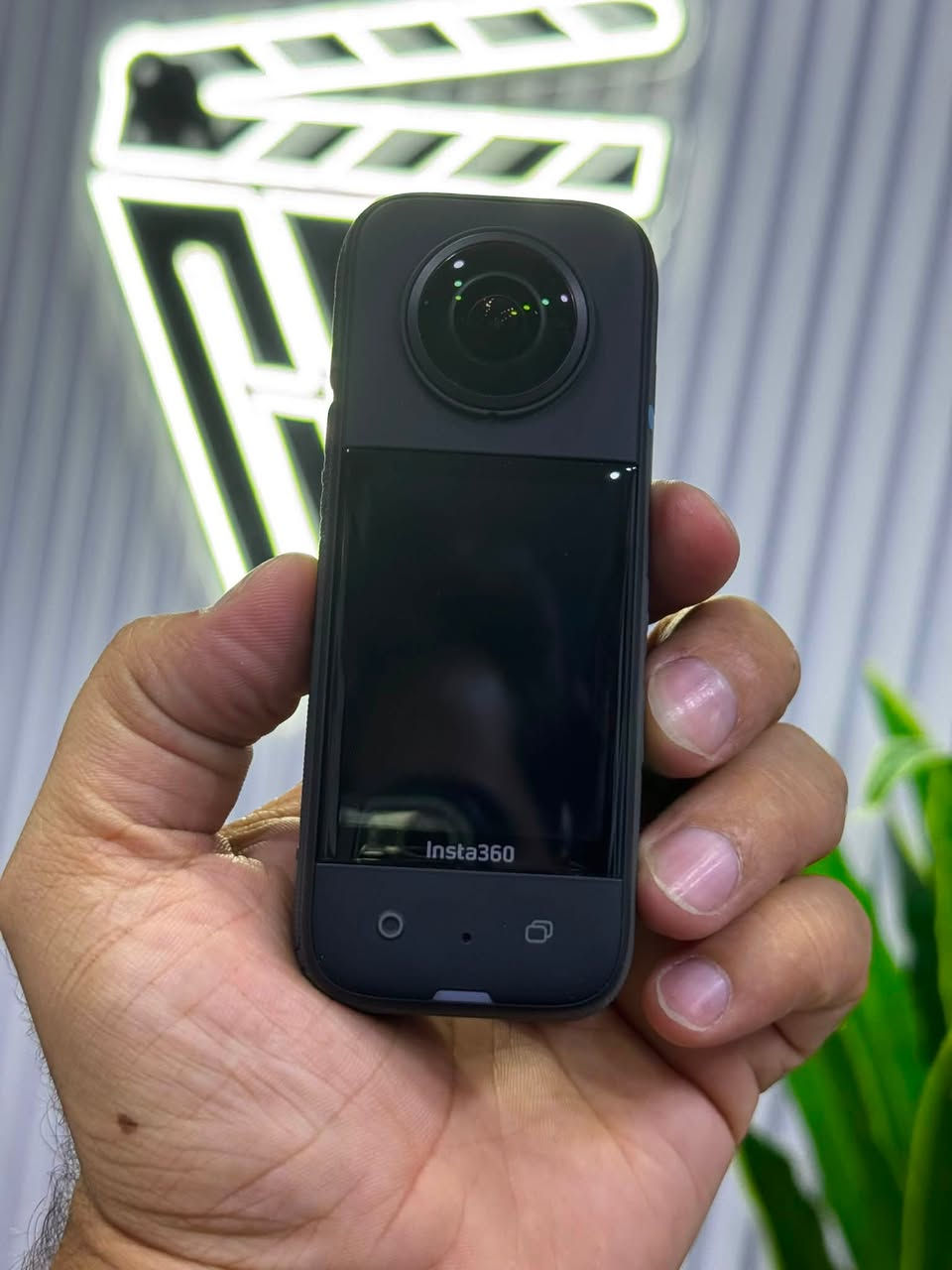 #daste_dw_مستعمل
———————————
#insta360 X3 & stand & selfie stick 
Clean 95%
