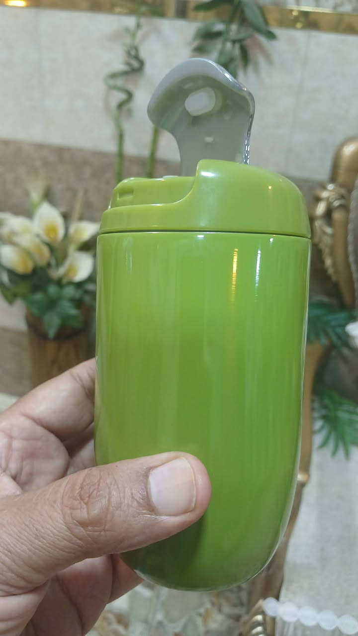 كوب حراري ستيل وبنفس الوقت مطاره نوعيه جديده وراقيه السعر بلاش /٢٠٠٠ دينار فقط
الحريه /*********** /  واتس اب
