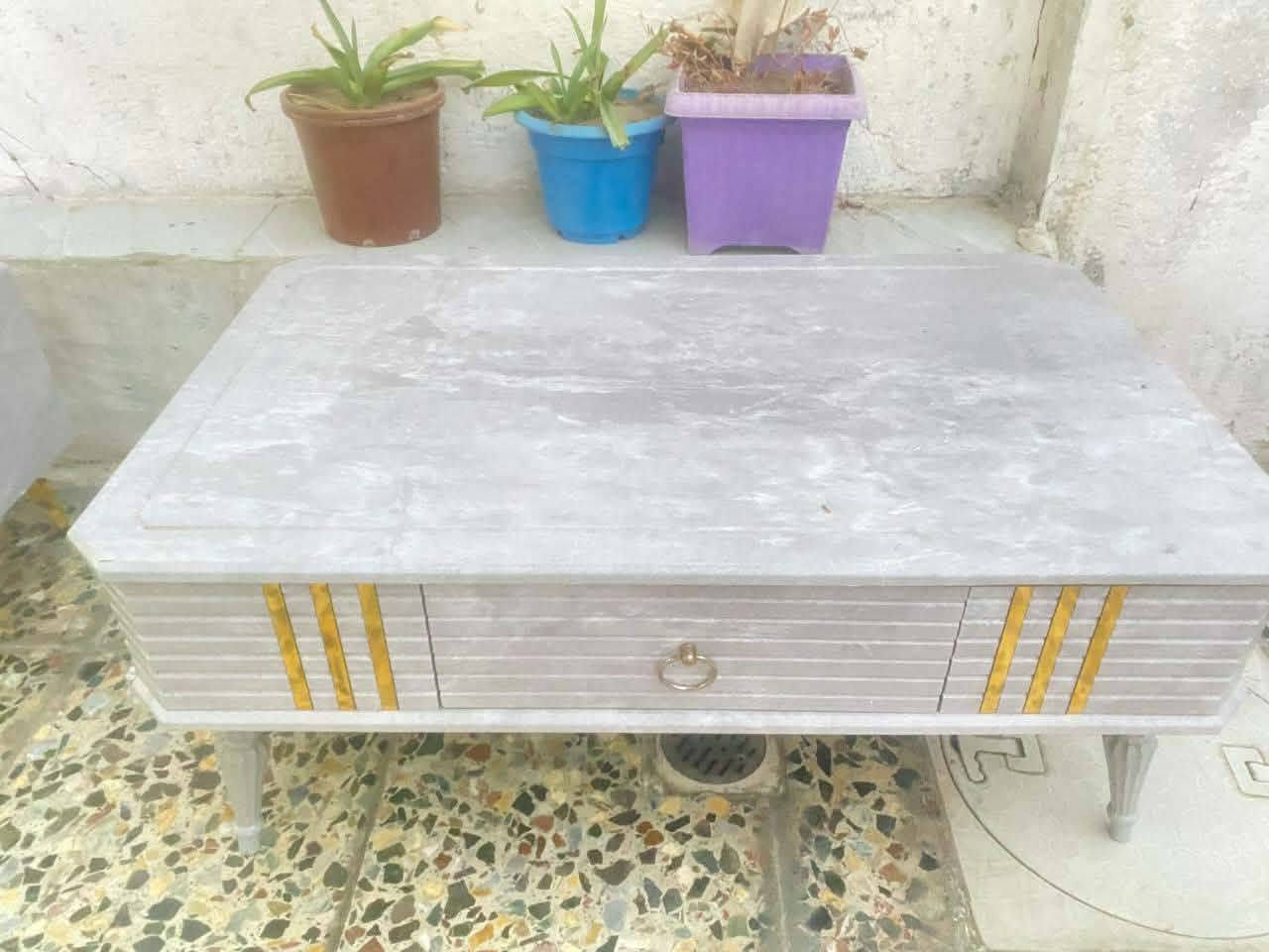 قطعتين ميز
اخو الجديد 
المكان :الكمالية حي الزهراء 
السعر:٣٥ نهايته 
للاستفسار ***********
