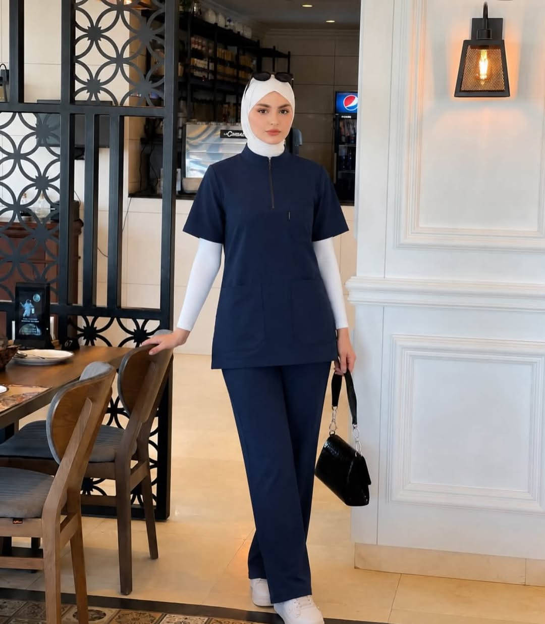 قماش الليكرة القطني 🔥🩺
بالتصميم الجديد توفر داخل تجهيزات الوهج .. 

قماش قطني درجة اولى مناسب للشتاء والصيف 
ويرهم لكلا الجنسين رجالي ونسائي 

مريح جداً للعمل وبسعر مناسب 

يوجد خدمة توصيل 
مع بروش هدية مجاناً حسب التخصص ❤️

العنوان : تكريت - شارع الاطباء - عمارة رويل مول 
رقم الهاتف : ***********
