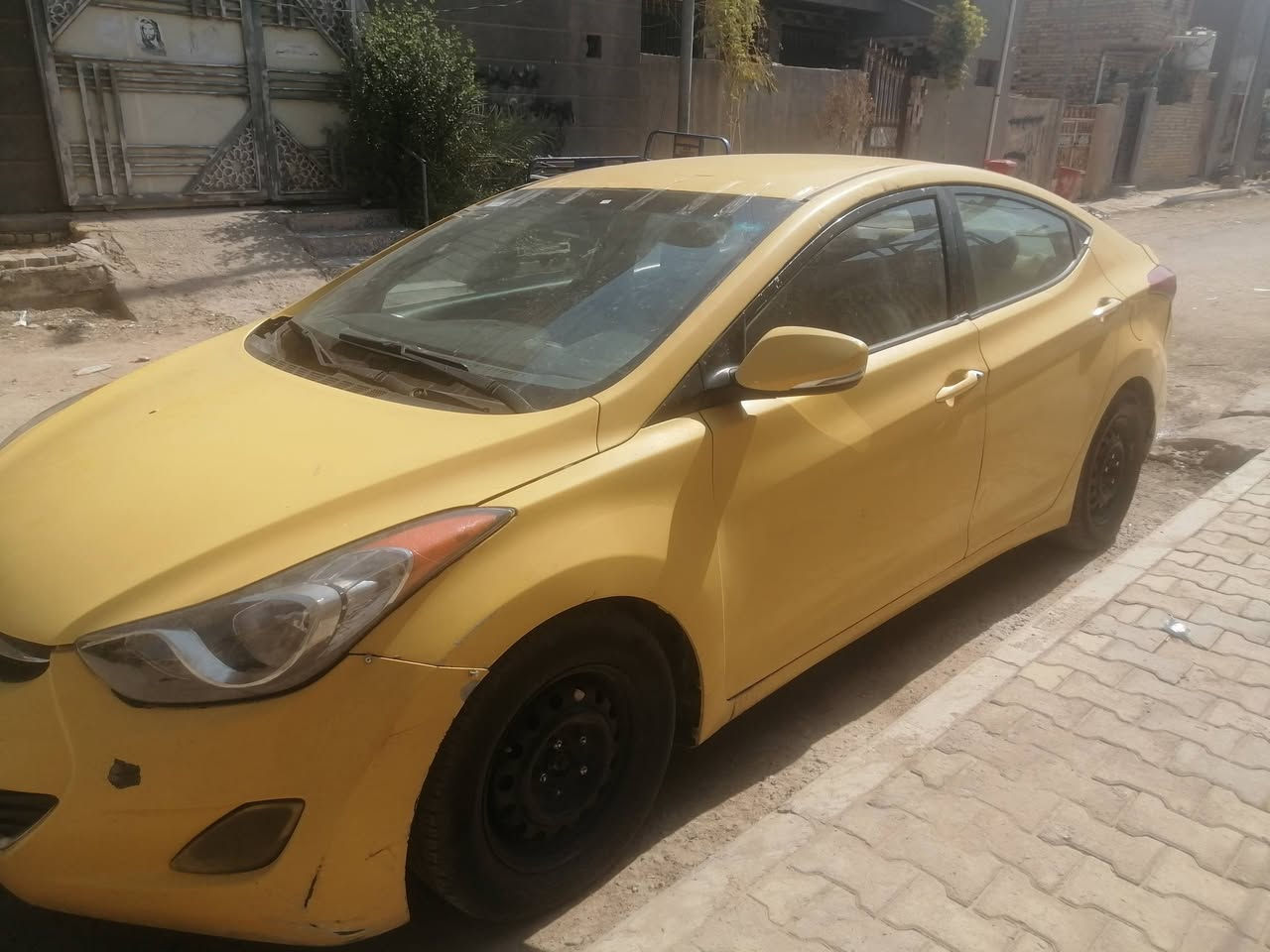 موديل ١٢  محرك ١٨٠٠ دوش سنويه لل ٢٠٣١ مصفره 
امريكيه جاهزه رقم بغداد نكليزي *********** *********** السعر ٧٥ بيع مستعجل
