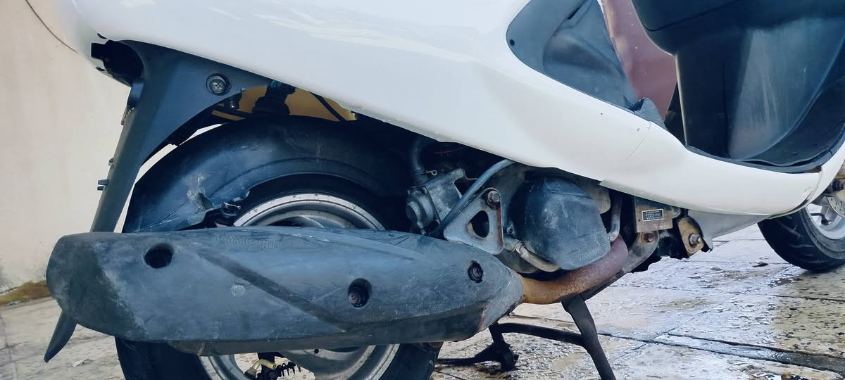 للبيع
دراجه فراشه حاويه
مكفوله من الفتح المحرك
كفر تجاري
كهربائيات كلها شغاله نكره سلف
سعر 750
مكان القرنه
***********
