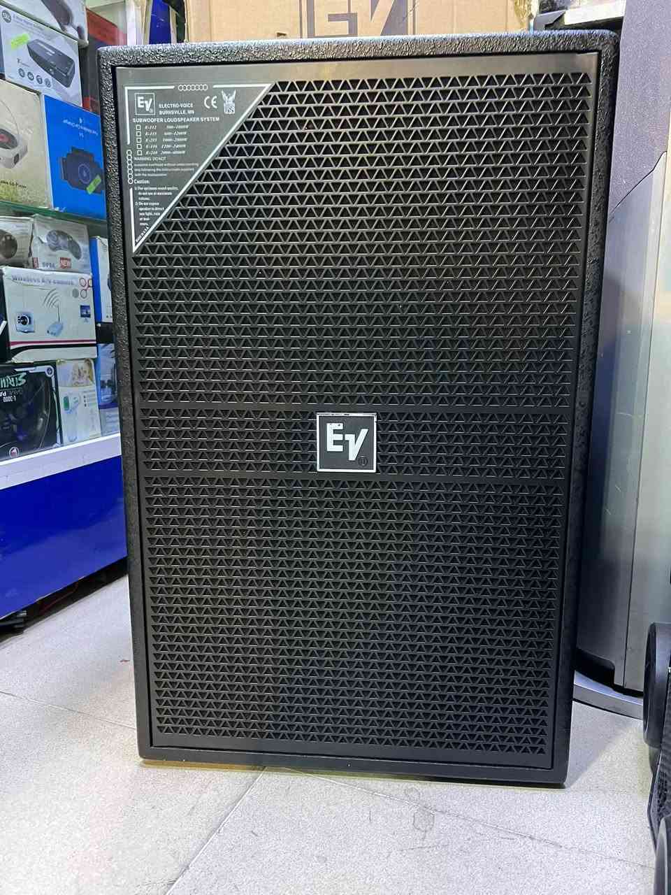 زوج سماعات • EV كوبي • ١٥ انش