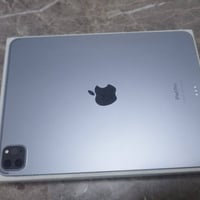 آيباد برو 11 • ٢٥٦ جيجا • معالج M2