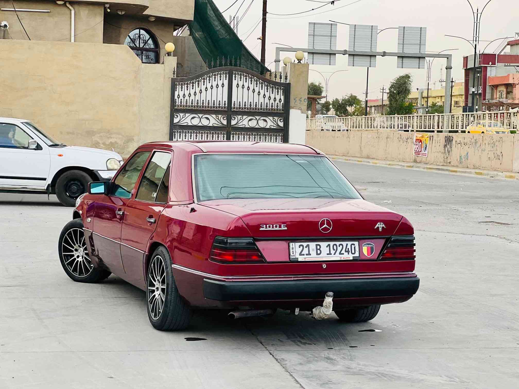 بسم الله الرحمن الرحيم

مارسيدز

مۆدێل1992بیلاد

مەکینە دیلکۆی 3000 بەطه

سەنەوی تا 2030تازەیە

کۆبۆنی بەنزینی هەیە

عام بۆجوانی 

٢جام کارەبا

توندو تۆڵە

کارەبای کامل ئیش ئەکا 

نرخی ٧٤و معامەلەیەک برایانە

***********
