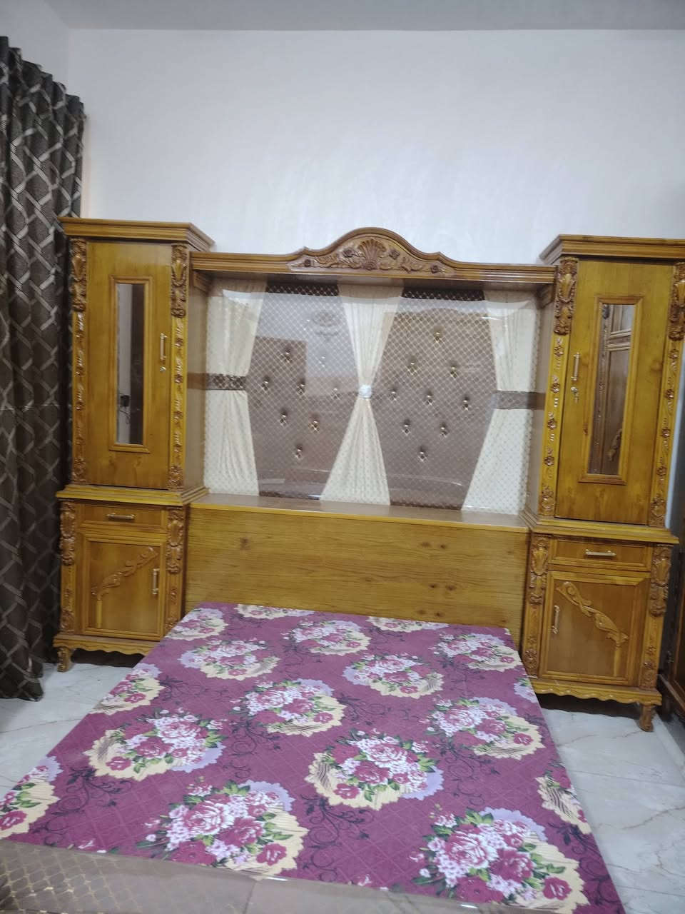 سلام عليكم  غرفه خشاب البيع نظيفه شوفت عينك
صالي 4 أشهر وطلب سفسار خاص سعر خاص وهاذه رقمي
مراسلة ⁨***********⁩
