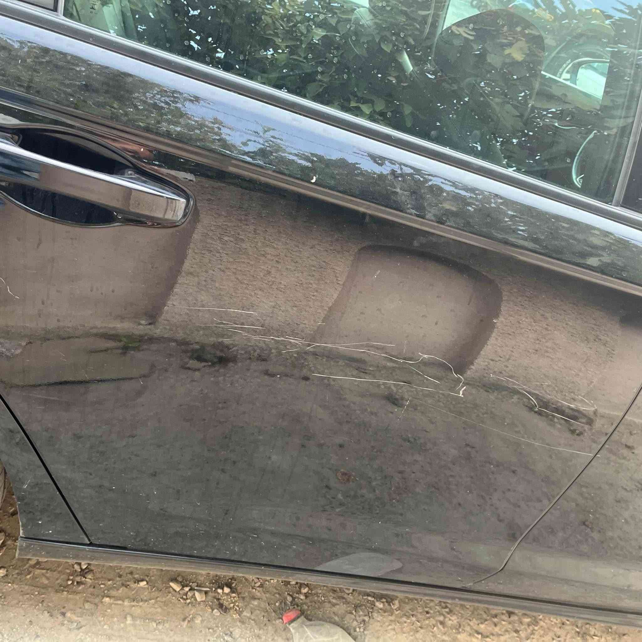 للبيع – Honda Accord Hybrid Sport L موديل 2024 
2.0 Hybrid
اللون: أسود ملكي 
• العداد: 35000 كيلو
• الترقيم: بغداد
• صبغ قطعة واحدة فقط– باب السائق
• صور الحادث + مرفقة مع المنشور
ايرباك بردة فقط بجم كبس
• بصمة تشغيل + دخول ذكي
• رادار أمامي + تحديد مسار
• نظام النقطة العمياء
• فتحة سقف
• لايت زينون
• مقاعد جلد
• مقاعد كهربائية
• تدفئة المقاعد الأمامية
مكانها بغداد الغزالية
ابو ياسر ***********
السعر 19700$ بغداد, العراق

