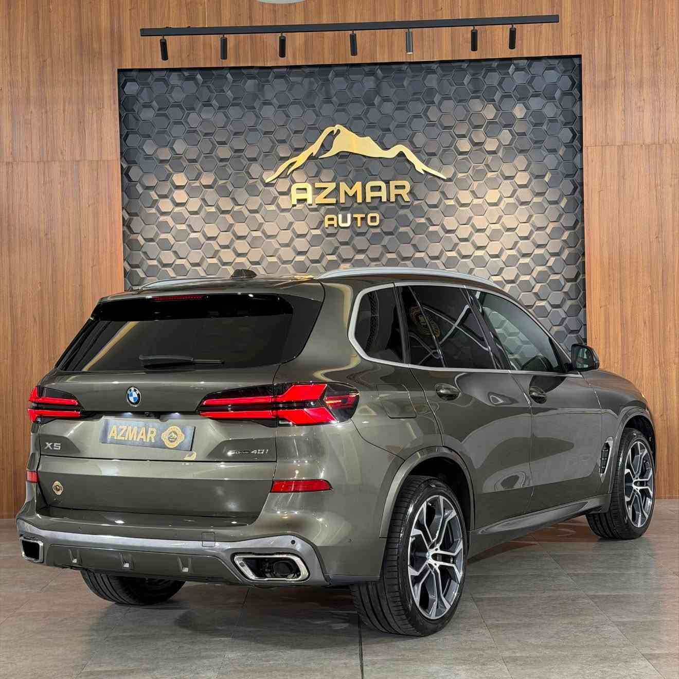 BMW X5 M package ماشية ١٤ الف فقط📦🇩🇪
موديل : 2024
لون مميز : زيتوني و داخل مشمشي
مواصفات السيارة فول
سعر : 520$ ورقة

 مواصفات:
الكاميرا الخلفية - سقف بانورامي - صندوق كهربائي - التحكم على المنحدرات - كاميرا 360 - تدفئة المقاعد - فتحة
السقف - بصمة - شاشة - مراقبة النقطة العمياء - التحكم التلقائي في درجة الحرارة - نظام بدء التشغيل - نظام فرملة الطوارئ - 8 وسادة
هوائية - المصابيح الأمامية ليد - مصابيح الليزر الأمامية - عرض المعلومات على الزجاج الامامي - تدفئة مقود القيادة - لوحة قيادة رقمية
- إنارة محيطية - أبل كاربلاي - مقاعد تدليك - sDrive

السيارة وارد امريكي بيها باب صبغ بدون لا دواخل لا ايرباك حادث كلش بسيط

سعر : 520$ ورقة

للاستفسار : ***********
العنوان : السليمانية المعارض الجديدة شركة ازمر اوتو معرض رقم ٣٤

