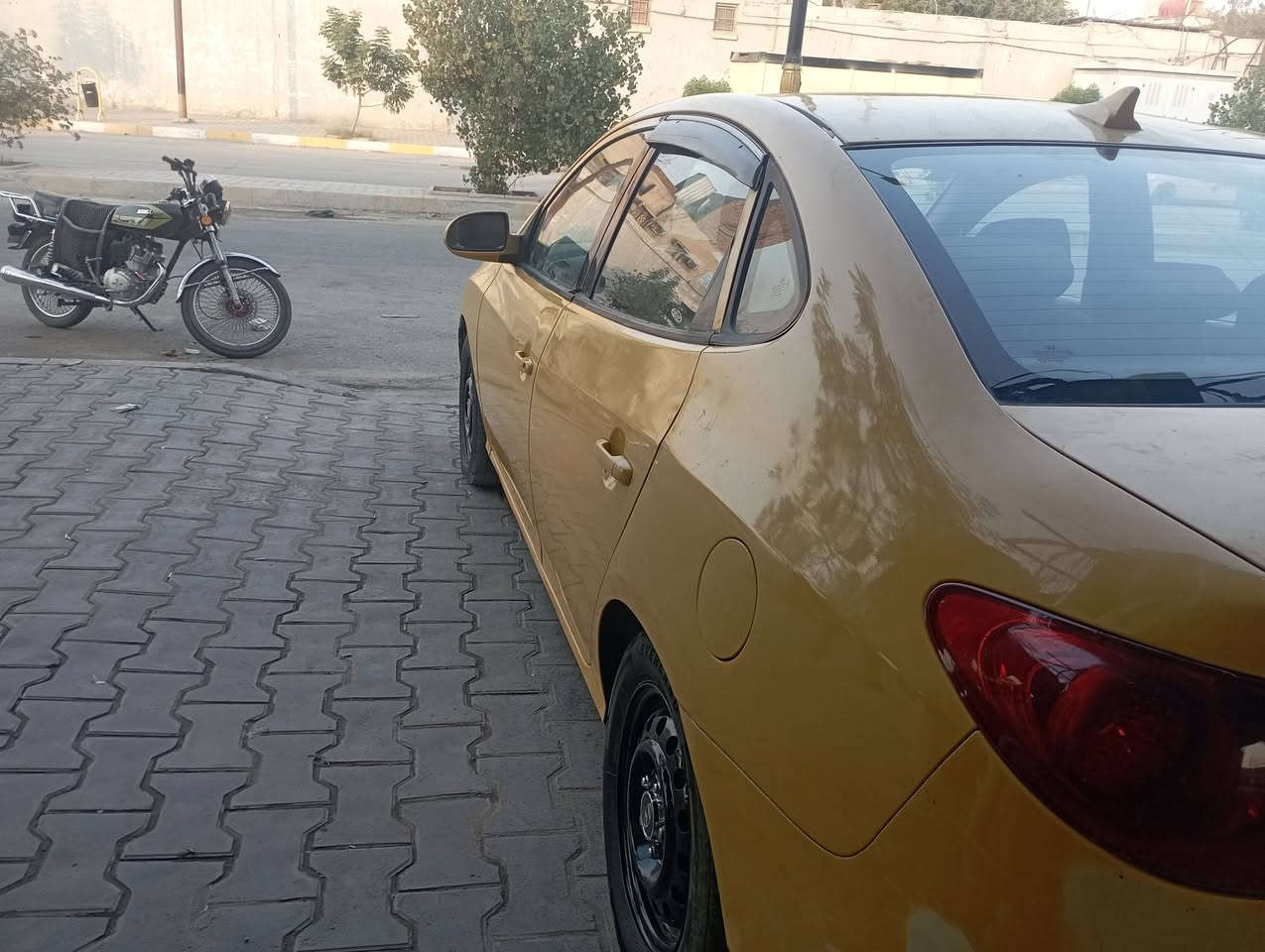 سلام عليكم النترا 2010 رقم بغداد أمريكي  انكليزي حادث جاملغ وبنيد  مكينه 2000 سنويه ال2030  الهيئه مصفره سعر 77 مكاني بابل حي الشاوي السونار موجود. ***********
