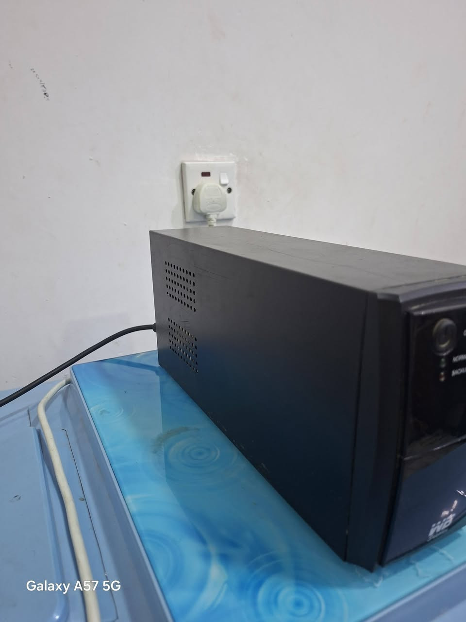 السلام عليكم عندي UPS بطاريات ليثيوم طافي ما اعرف شبي قيم واخذ بغداد الشعب ***********
