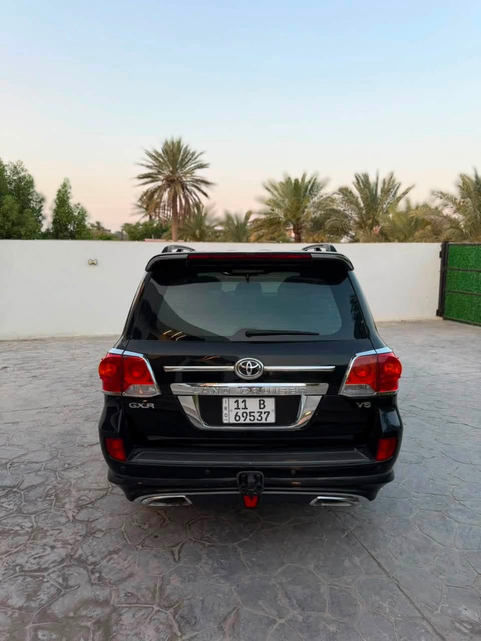 السلام عليكم
للبيع فقط لاندكروز 2011 G.X.R بريم 

حجم المحرك :4000cc V6
فتحة سقف
بصمه
مثبت سرعه 
كامره دواره وحساس خلفي
تبريد قطعتين
مقاعد بيچي 
لايت Led
شاشه تدعم الكاربلي واندرويد اوتو 
ويل حجم 20 وتخم تاير جديد
وباقي  المواصفات المعروفه بالاندكروز 
سياره  نظيفه كلش  وجاهزه من كلشي 
كير مكينه كفاله عامه 
سياره بيها طعچه بالجاملغ الامامي فقط  
ماشيه 175 كيلو 
مكان السياره بغداد
للاستفسار ومعرفة باقي تفاصيل والسعر  
*********** واتساب
