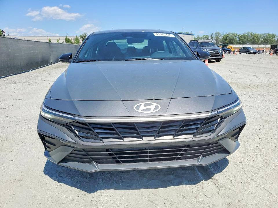 مزاد الاثنين\\\ 2025 HYUNDAI ELANTRA SEL SPORT
♦️️  تاريخ المزاد 2026/9/14
♦️️ الضرر : موضح بالصور 
♦️️ السعر : حسب المزايدة
♦️ الوقت : الحضور الساعة الرابعة مساءا
♦️
⚠️ علما هذا نموذج بسيط من السيارات التي تعرض في المزاد
🏢 وكيل شركة البلداوي الوكيل المعتمد لشركة كوبارت في العراق 
📍 عنوان الشركة:- المحاويل شارع حله /بغداد العام مقابل جامع الامام علي (عليه السلام )
🔸️ للاستفسار الاتصال بالارقام التالية :-
☎️ - -*********** -*********** -
🛑 رقم الشكاوي: *********** واتساب 
⏰ اوقات العمل
يكون الدوام طيلة ايام الاسبوع عدا ( السبت والاحد ) عطلة المزاد 
🧑‍💻 يبدا العمل من الساعة 3:30  ظهرا 🕑 حتى الساعة ال10 مساء 🕙
🙋 نتشرف بزيارتكم لمركز عيون بغداد لمزادات السيارات الامريكية 
#عيون_بغداد
#_لمزادات_السيارات_الاميركية #وكيل_شركة_البلداوي
#الوكيل_المعتمد_لشركة_كوبارت_في_العراق
#استيراد #معارض_السيارات #فتح_حاويات #معارض #مزادات  #وارد_امريكي #سيارات #معارض_الرياض #العراق #الامارات  #الاردن #مشاهير_تيك_تو

نص مكتوب في الصور:
- 40427493
- 49942745