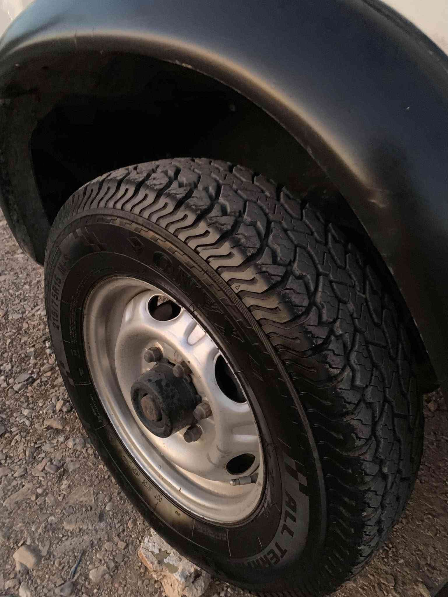 نيسان بيكاب • ٢٠٠٢ • دبل اكسل