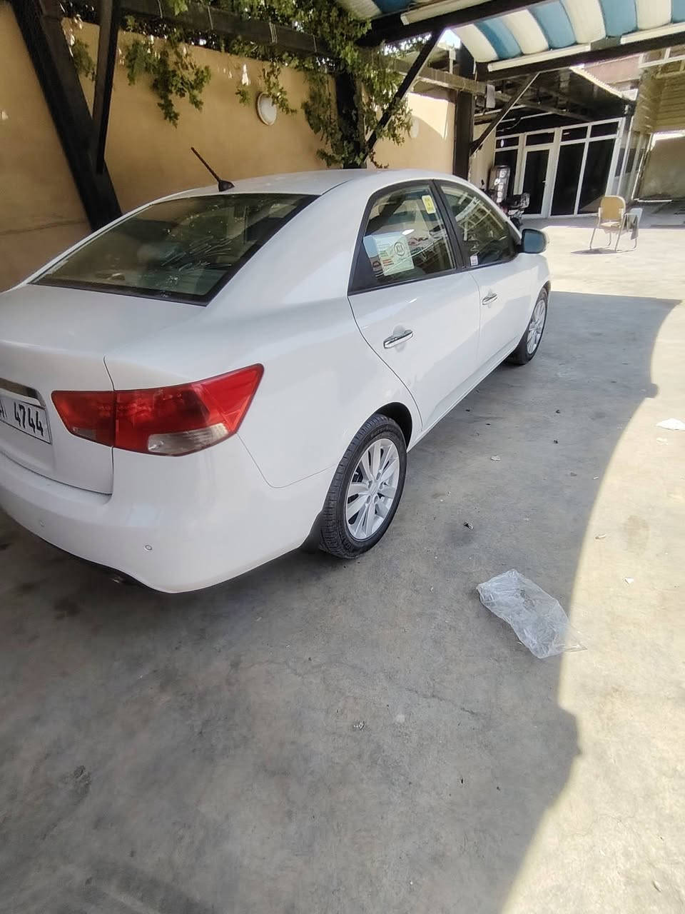 بسم الله سيراتو موديل ٢٠١٢ خليجية مكفولة من الصبغ والضربة بيه فقط شبر صبغ تخم تاير صدر تبريد كير محرك كلة جديد محرك ١٦٠٠ رقم وهزة وسنوية جديدة رقم مميز السعر ٩٠ وبيه مجال العنوان بعقوبة تقاطع الوثبه للاتصال ***********
