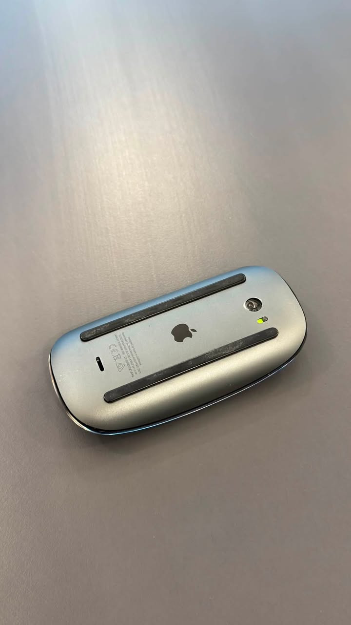 السلام عليكم
للبيع: Apple Magic Mouse 2 – حالة جيدة جدًا

المواصفات:

🍎 النوع: Apple Magic Mouse 2
🔢 الموديل: A1657 – EMC 2923
🎨 اللون: Space Gray / أسود
🔋 البطارية: داخلية قابلة لإعادة الشحن
🔌 منفذ الشحن: Lightning
📶 الاتصال: Bluetooth
🖱️ السطح: Multi-Touch يدعم التمرير والإيماءات

الحالة العامة:
الماوس بحالة جيدة جدًا ويعمل بشكل طبيعي، مناسب لأجهزة Mac المتوافقة.

📍 المكان: دهوك
💰 السعر: قابل للتفاوض للجادين

📱 التواصل واتساب: ***********
