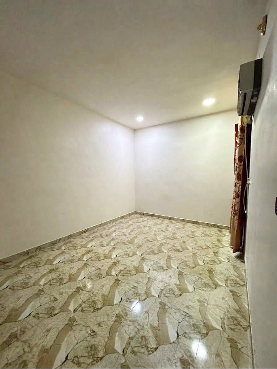شارع المركز سند ٢٥ • ٣ غرف • جديد ٢٠٢٣