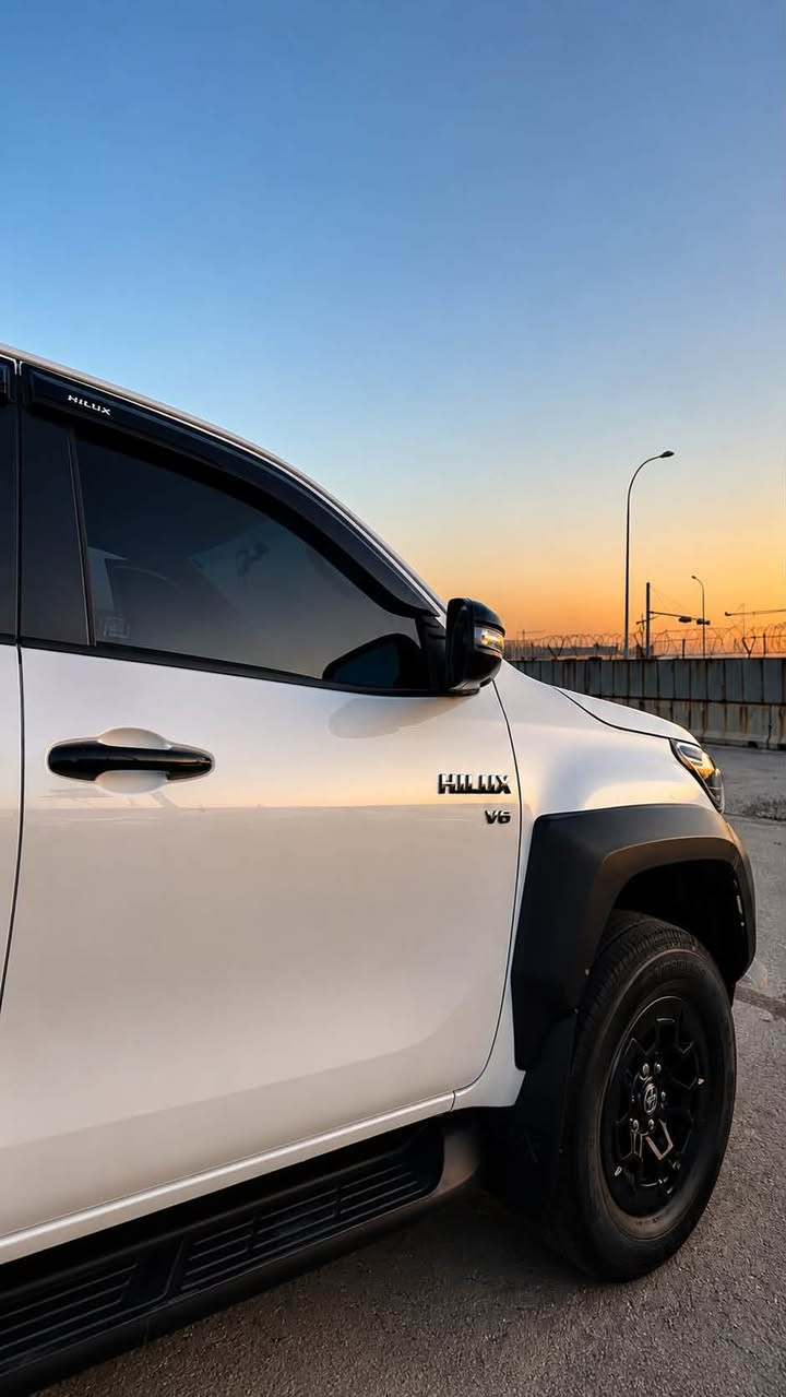 � للبيع: تويوتا هايلوكس GR موديل 2024

* محرك 4.0 V6
* ⁠السياره ماشيه 50 km فقط
* السيارة بحالة ممتازة جدًا
* استخدام شخصي ونظيف
* جميع الصيانات منتظمة
* لا تحتاج أي مصروف
* مواصفات ال GR معروفه 
* ⁠بصمه 
* ⁠شاشه 
* ⁠كامرات 360 درجه
* ⁠حساسات اماميه وخلفيه 
* ⁠نظام الثبات الالكتروني وانظمة امان متكامله
* ⁠دفع رباعي (4x4) مع دبل ثقيل وخفيف وقفل دفرنس 
* ⁠مقاعد جلد GR
* ⁠حزام امان باللون الاحمر
*شاحن وايرلس 
*ثلاجه
السياره كفاله عامه كير ومحرك ومكفوله من صبغ ومن التبديل ومن البارد ومن الشخوط 
تخم تاير جديد

السعر 420$ 

تضليل امريكي اصلي للنوافذ الجانبيه مع الضمان 5 سنوات وباج تضليل ( تخويل )
وتضليل جامه امامي نوع بولورايز حماية من اشعة الشمس اصلي ومع ضمان
مكاني بغداد ***********
