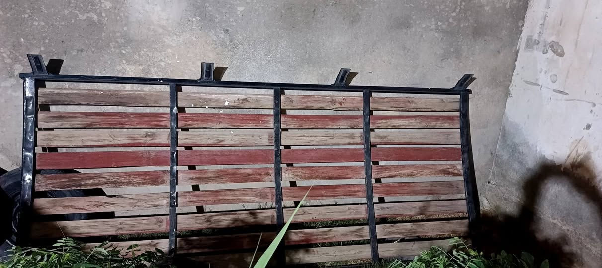 نسلام عليكم  سيبايه مال فتون للبيع تزكام حديد الثكيل بعده جديدة السعر 170 وبيه مجال مكاني كوت
