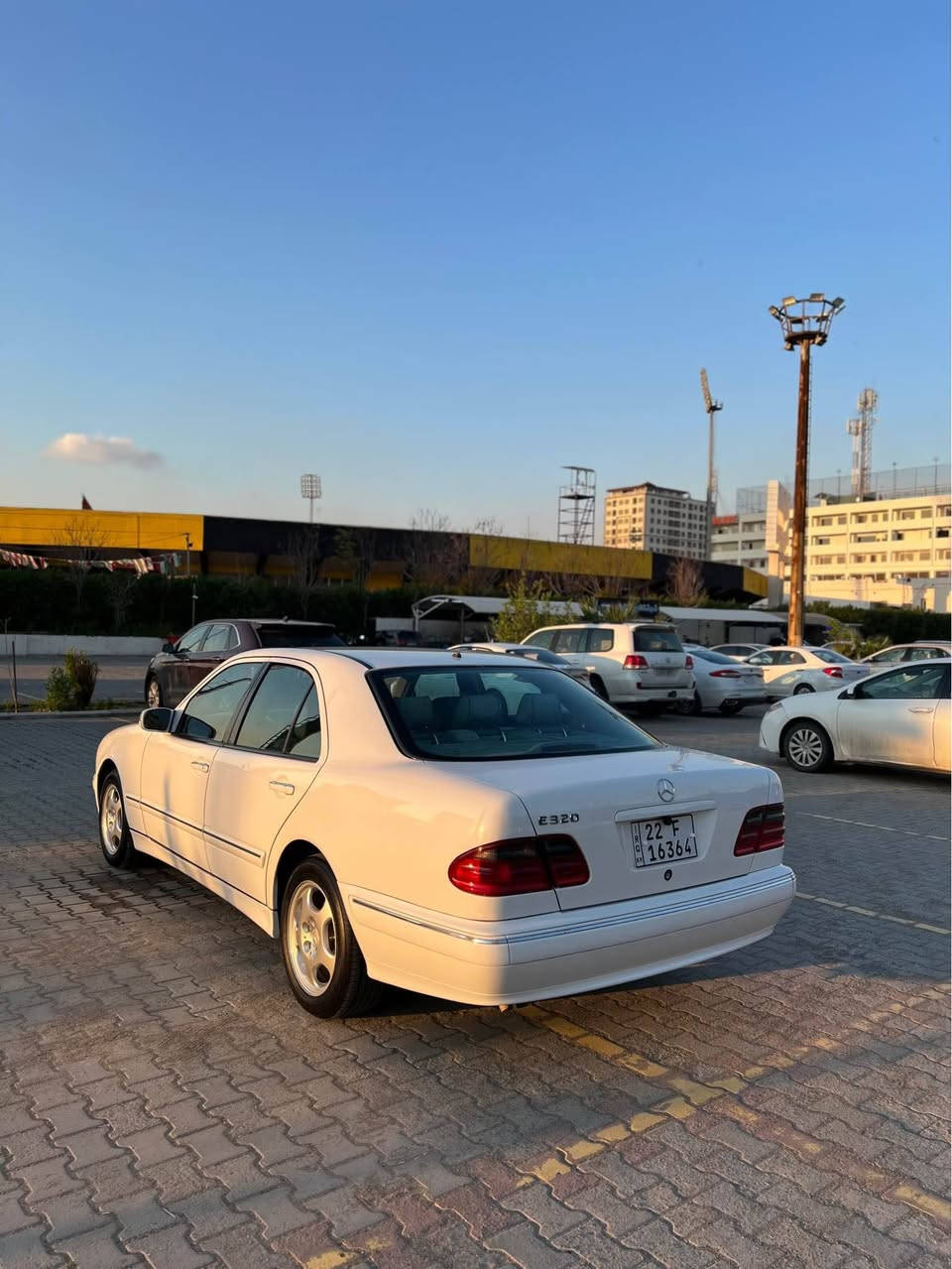 موديل ٢٠٠٠ مواصفات الماني 
محرك ستةسلندر V
اربع قطعة صبغ

سعر ١٠٠$ورقة

***********
*********** أربيل, العراق
