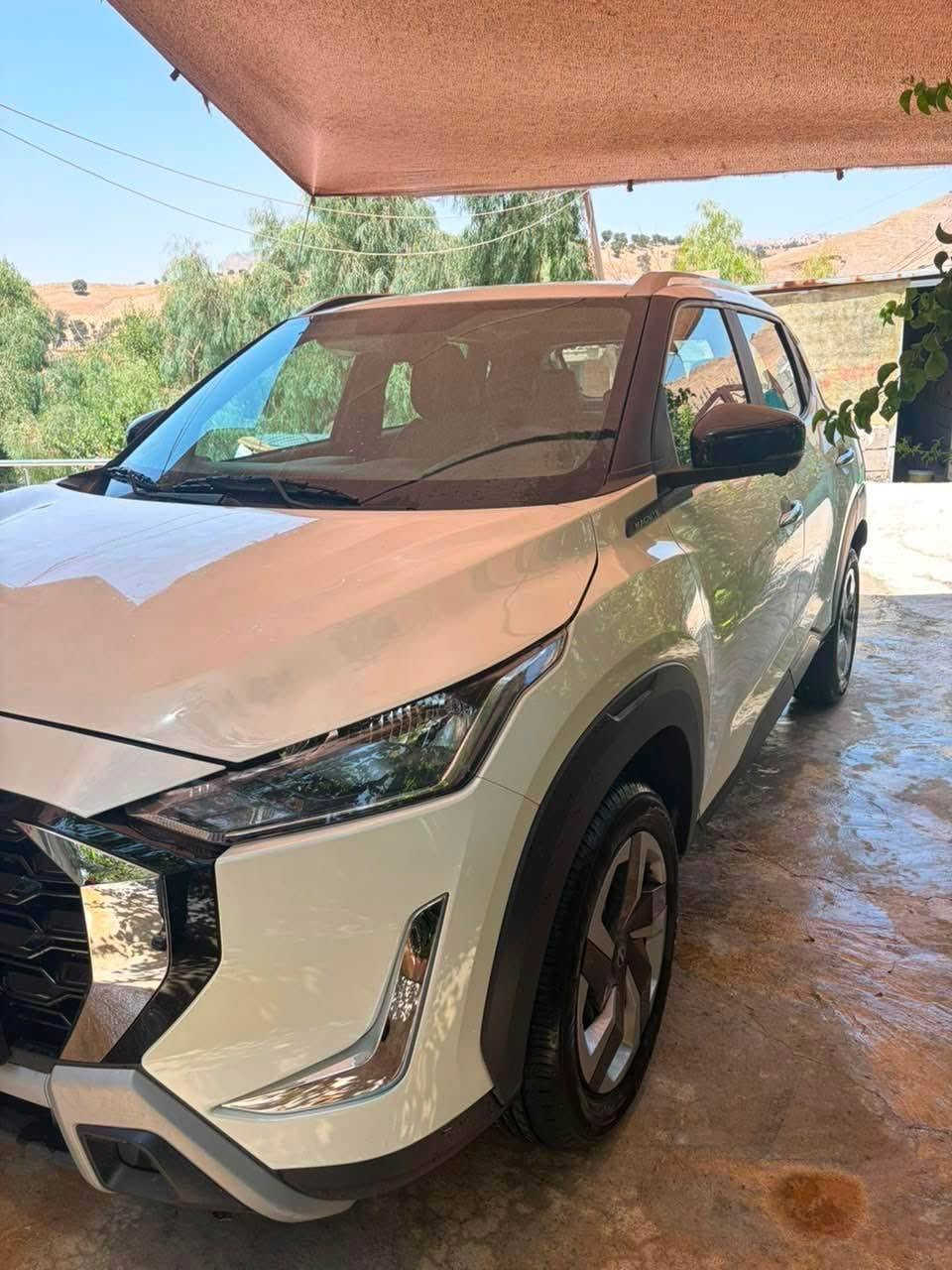 Nissan magnite 2025  
Sfri sharikay eraya 
5000km roshtwa 
Hiche pewa neya hamw gyani ba shart 
10 rozhi mawa bo raqam 
*********** السليمانية, العراق
