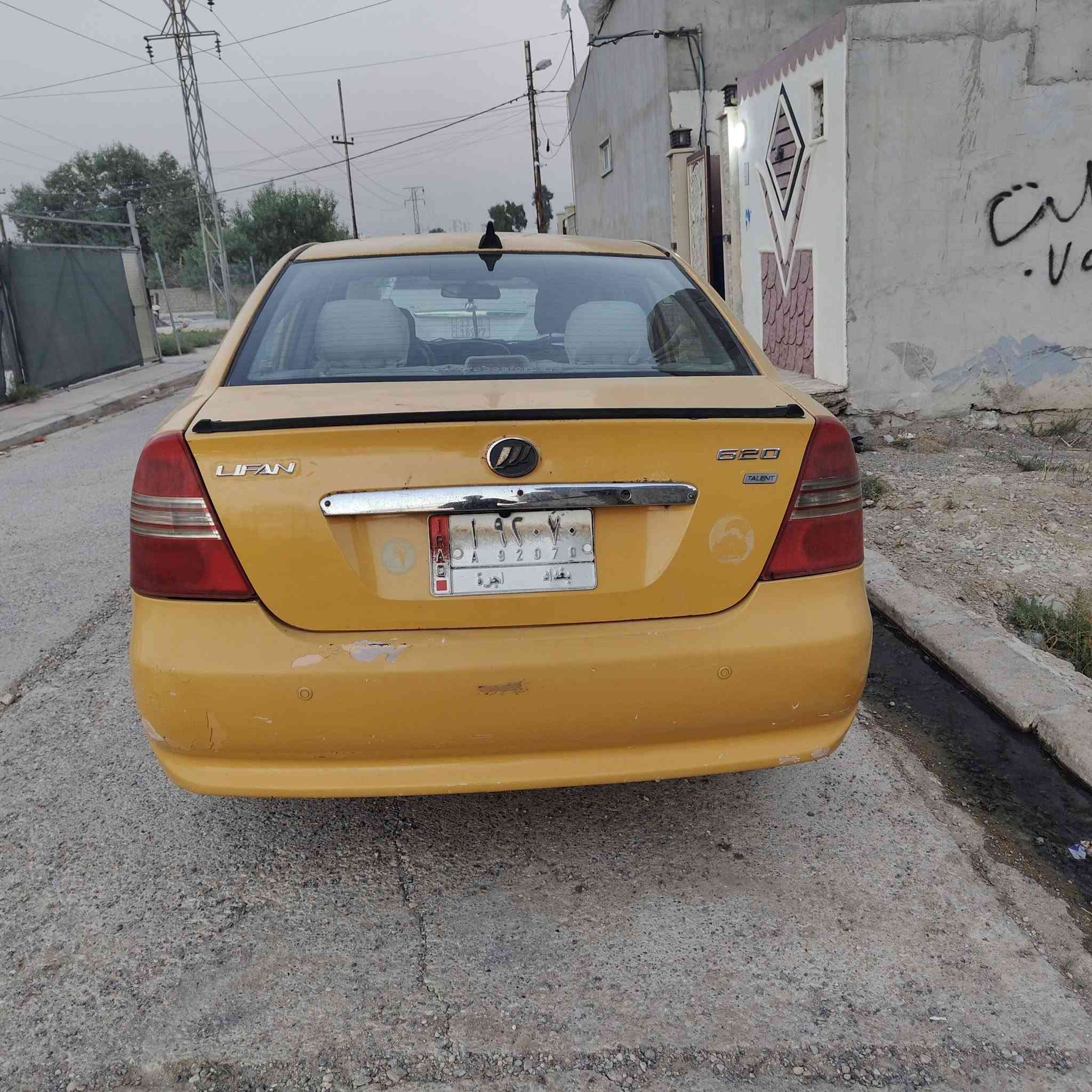 السلام عليكم سيارات ليفان 620 للبيع محرك يارس اتوماتيك لاصرف لانفخ  تبريد  تدفئة شغال موديل 2011 رقم بغداد صاحبه الشرعي بالموصل شرط الوكالة وتحويل عنوان موصل حي الاملاين السعر 38 بيها مجال ***********  /***********.

