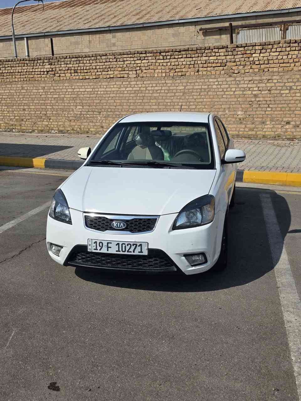 كيه ريو موديل ٢٠١١ رقم كربلاء بأسمي مكفوله كفاله عامه ماعدى صبغ اربع أ...