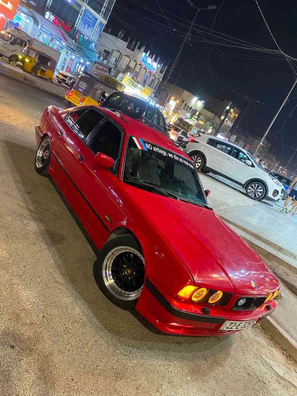 السلام عليكم BMW  540. اصل السياره 535
مكينه جديده صالهة شهرين صدر امامي خلفي جديد تخم تاير جديد منضومت المي كلهة جديده راديتر واتربم جوينات دبه بيهة تشغيل عن بعد سياره جاهزه نواقص بسيطه بيهة بيع او مراوس حسب القناعة مكان السياره بغداد الحريه ***********
