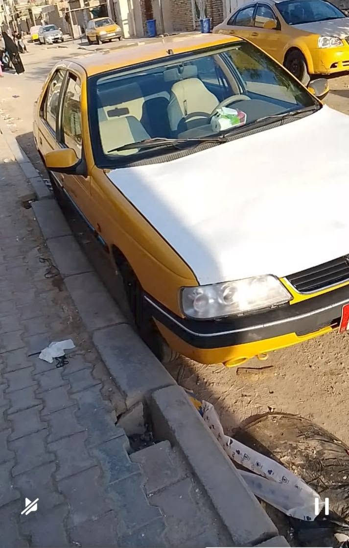 السلام عليكم بيجو 405موديل 16گير محرك فرنسي تبريد ويه السويچ حداده جديده سنويه لل28 رقم ميسان تحويل مباشر ترايك وين ماتريد تخم تاير فقط باب السايق مبدل السعر 34بي مجال للشراي ***********
