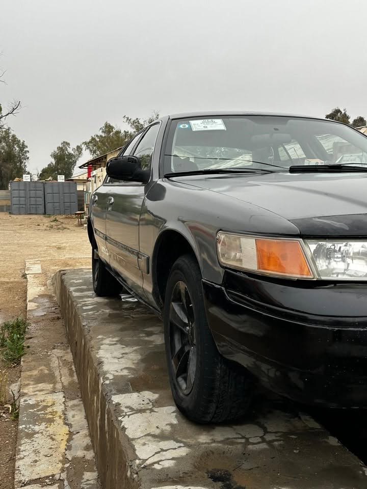 فورد كراند ماركوس باسمي. لل 31مكينة كير اكسل كلة جديد شاده  تخم تاير تفرعات مكينة تبريد ثلج كلة مبدله جديد. كلها جديدة كهربائيات جديدة مابيها نقص بس دبلات سعرها 45 وبيها مجال ***********
