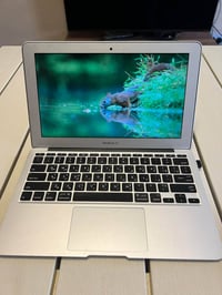 ماك بوك اير • i5 الجيل الرابع • ١٢٨ جيجابايت SSD