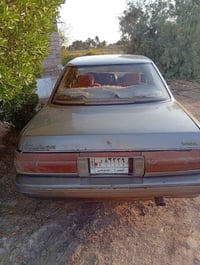 سيدان للبيع جاهزه محرك وكير شادهن جدد كهربائيات حداديه ماناقصهه شي مكف...