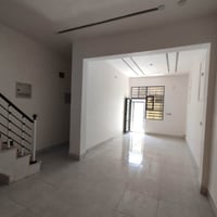 ١٠٠م • منطقة ٥٧ • غرفة وصالة
