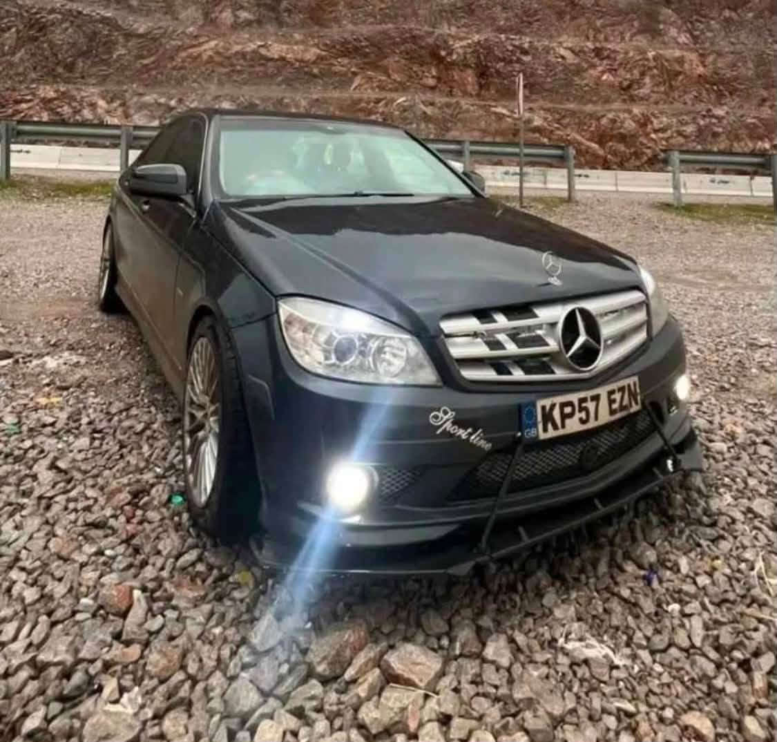 مارسیدس
چوار بستۆن سووپەر جارج
سووکان ڕاست
گێڕ عادی
٣ پارچە بێ ناووو گرتن
٢٠٠٨
C204

سەیارەیەک لە کاتی بەگ دانانا خۆی پیا کێشاوە لایتیکی پێشەوەی شکانوە
سیعری ٢٥$ معامەلە

سلێمانی

***********
