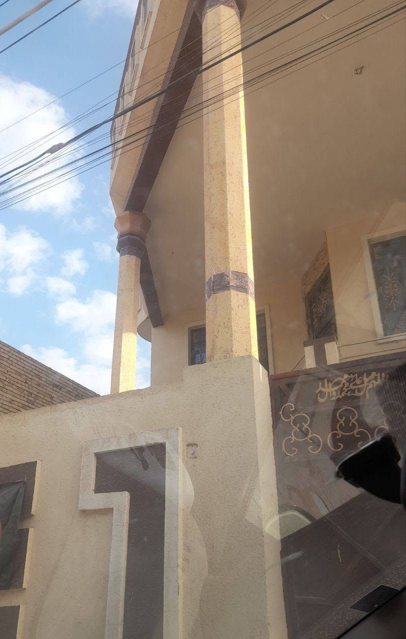 دار للبيع الاسكان الصناعي النزله الثالثه بلبدايه المساحه ٢٠٠
طابقين
السعر ٢٥٠
***********
