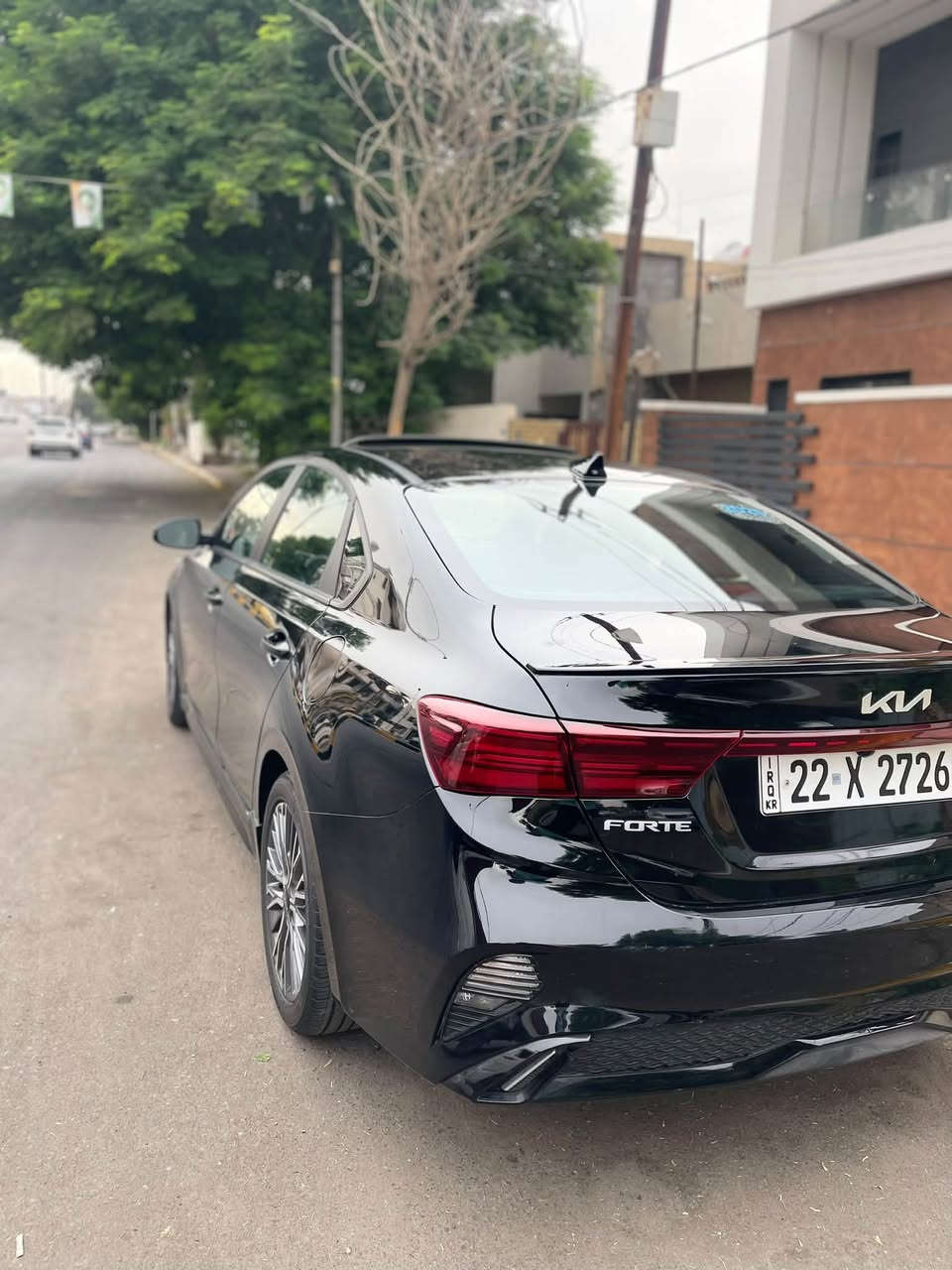 السلام عليكم 
 كيا فورتي 2024 GT line لون اسود 
رقم اربيل الدولي الجديد ترقيم جديد قبل ٥ ايام ترقمت 
ماشيه 17 mi بعدها جديده
مكينه :- 2000 دوش  
 مواصفات :- فول .فتحه سقف . بصمه تشغيل + بصمه أبواب . رادارات إماميه خلفيه وجانبيه 
شاشه كبيره + كاميرا دواره + ويل كب كبير تدفئه كشتات + تدفئه ستيرن + كشتات جلد 
وباقي الموصفات الاعتياديه المعروفه 

حادثها :- فقط الحاملغ الأمامي الأيسر بدون دواخل 

السعر :- 142 ورقه 
للاستفسار :- مكان السياره بغداد الصليخ  ***********
