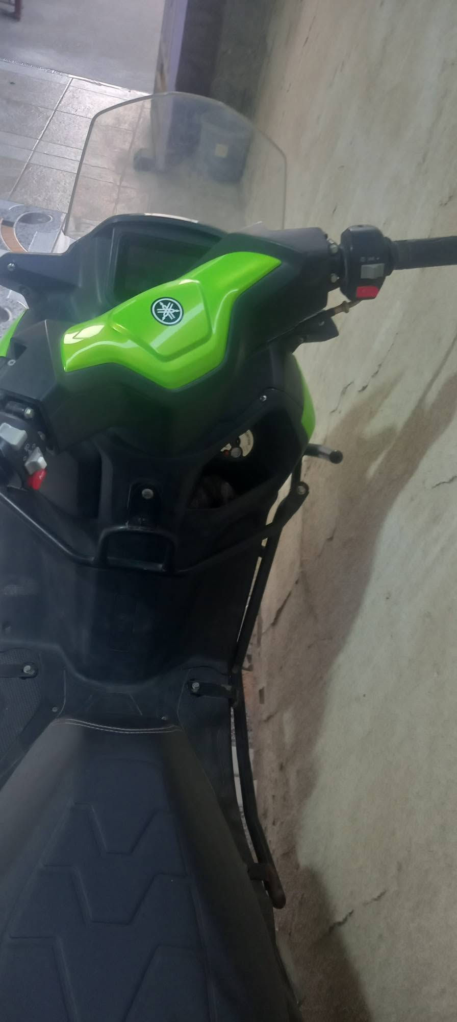 السلام عليكم 
دراجه نظيفه للبيع 
السعر مليون و 150بيها مجال قليل 
شط العرب الجزيرة الفيروزيه 
***********
