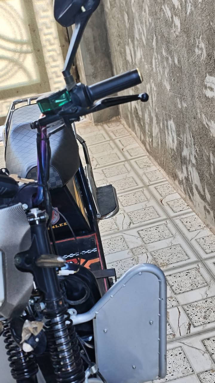 للبيع جبلي موديل26
بطاريات 6ع فحص  
بلوتوث داخلي 
نضام سويج +بصمه تشغيل عن بعد
مانع سرقه تحكم عن بعد 
دبل بصمه وسويجين 
ماطور نظيف كهربائيات كلها شغاله اي نقص مابيه 
دبل اشاره/نضام ار رجوع للخلف 
4سرع+مثبت سرعه
دبل اشاره /يمين يسار 
سعر700 بيه مجال لشراي
مكاني بغداد/ ناحيه الرشيد 
***********
