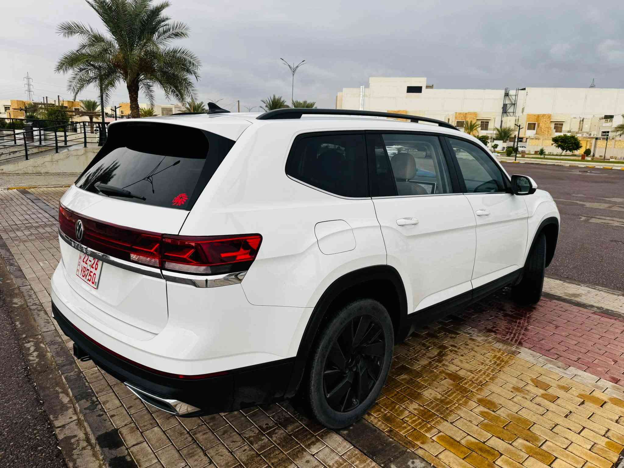 أطلس ٢٠٢٤ • أبيض • دفع رباعي