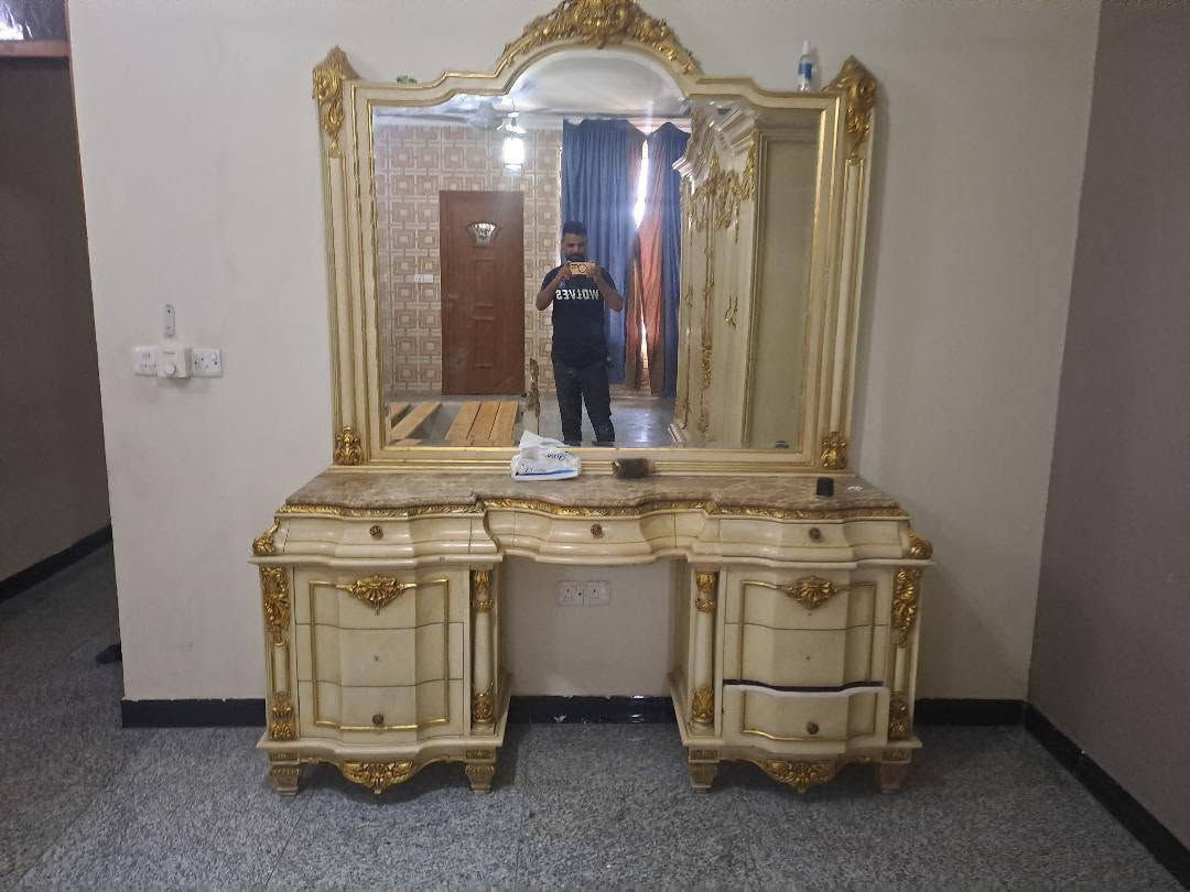 السلام عليكم للبيع غرفه مصريه تكمه
الصور گدامك شوفها تعجبك ما تعجبك بكيفك بعد 
للأستفسار  *********** 
السعر 1250 
مكان الصويره
