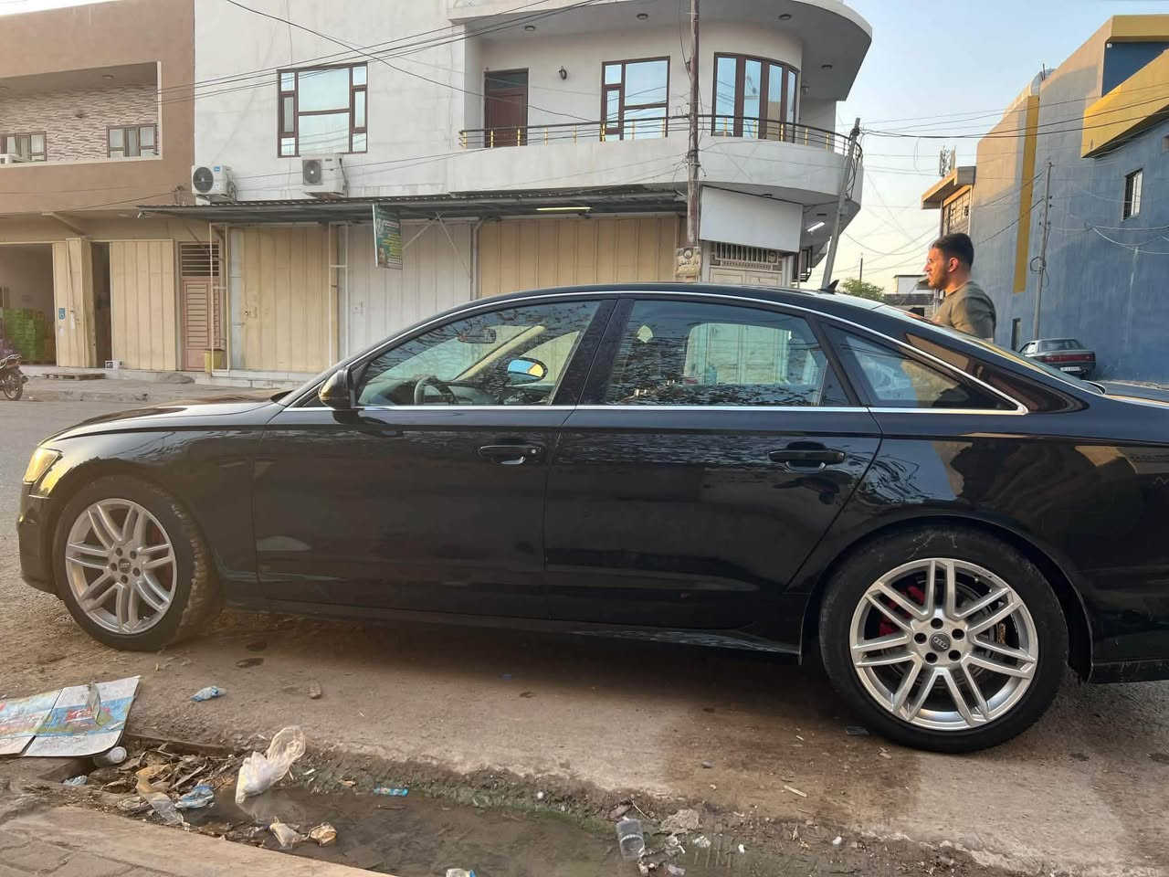 ئودي A6
ماشيه 95
مواسفات  خليجي فول 
گير و مكينه بشرت
سنوي و رقم و هزه جديد 
مكان كركوك 
بيها صبغ بس شبر باب سايق
*********** 
سعرها129 و بيها مجال كركوك, العراق
