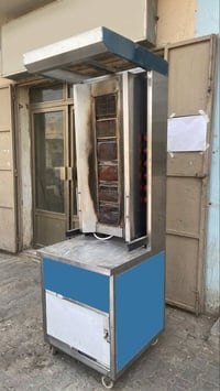 شواية شاورما • جديدة بالنايلون • نظيفة جداً