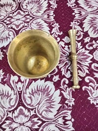 هاون نحاس • قديم • وزن ٢٫٣٥ كغ