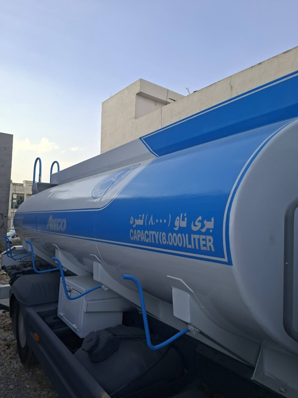 تەنکەری ئاو 8000Lبۆ فرۆشتن.                     ***********.***********  واتسئاپ.
