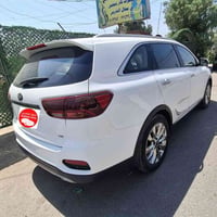سورنتو 2019 خليجي  6سلندر  3500  كير 8نمر تبريد 3قطع  تحكم استيرن مقاع...