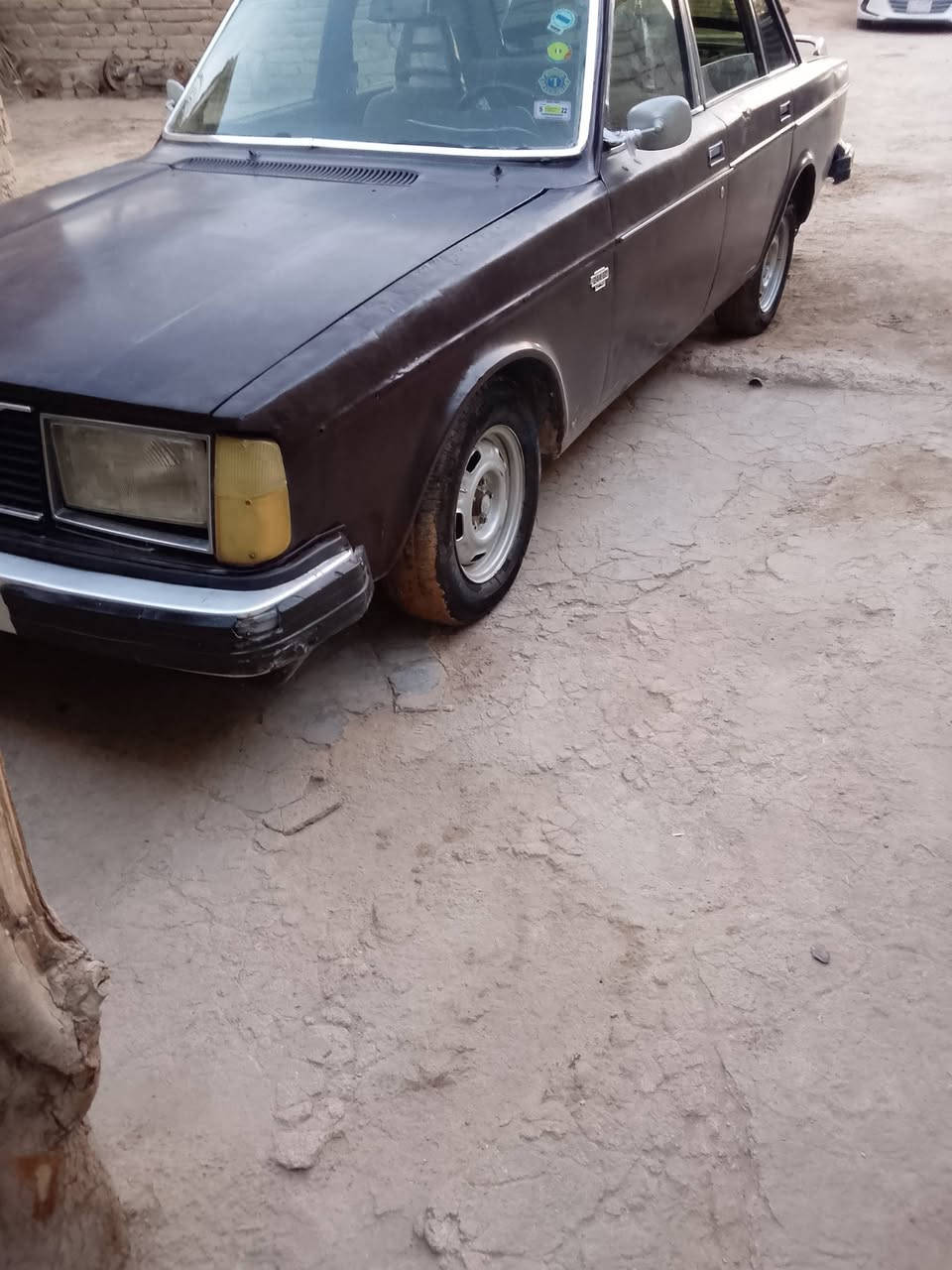 بسبب الوعود الكاذبه اعيد النشر
اسلام فالفو موديل 79 للبيع 
بسبب ضروف مستعجل على بيعته 
سياره جاهزه من كلشي السعر 16$
للتواصل اتصل على ***********
