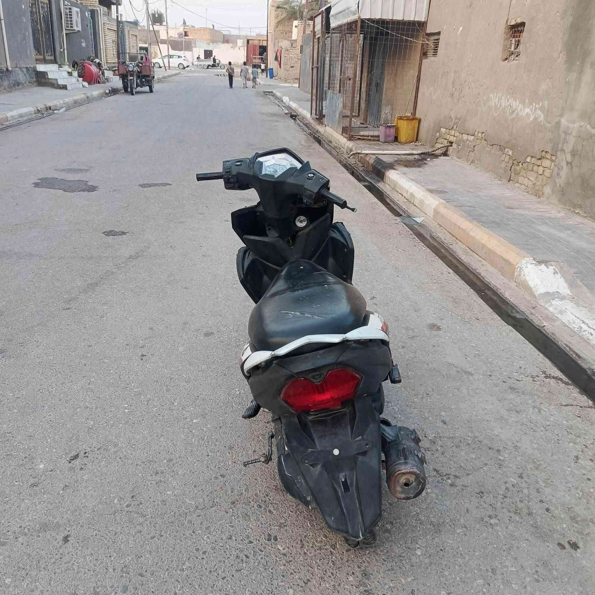 دراجه ZR2019البيع مراسله خاص او عل رقم ***********سعر 800او بيه مجال
