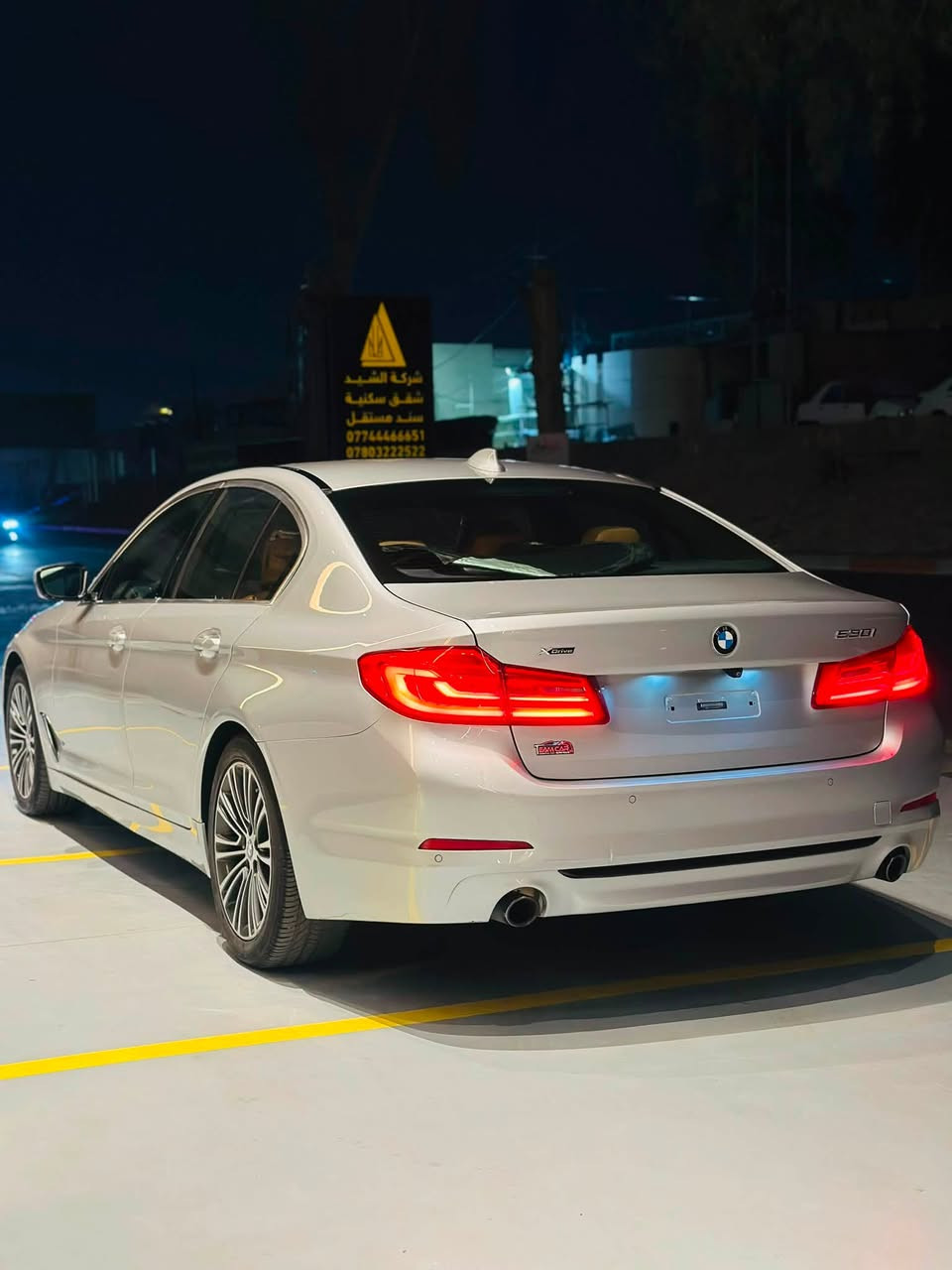 سلام عليكم 
Bmw 530i 2019 وارد امريكي بنيد صبغ وباب خلفي كلير 
سيارة ماشية ٩٢ mi سيارة جديدة مابيهة اي نقص حتة صدر وتايرات ودهن جدد ❤️
سيارة xdrive
بدون شواصي او لغود 
ايرباك ستيرن
فول مواصفات داتا شو كشنات حضن فول تحكم تحكمات الصوت والشاشة بحركت اليد تدفأة كشنات وستيرن خزن رادارات ونقاط عمياء سيارة فول 
مكاني بغداد زيونة 
سعر ٢٢٥ ورقة وماكو هيج سعر بسوك وبيهة مجال بسيط 
***********
