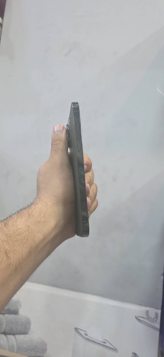 آيفون 13 برو ماكس ١٢٨ • زيتوني • الموصل أيسر