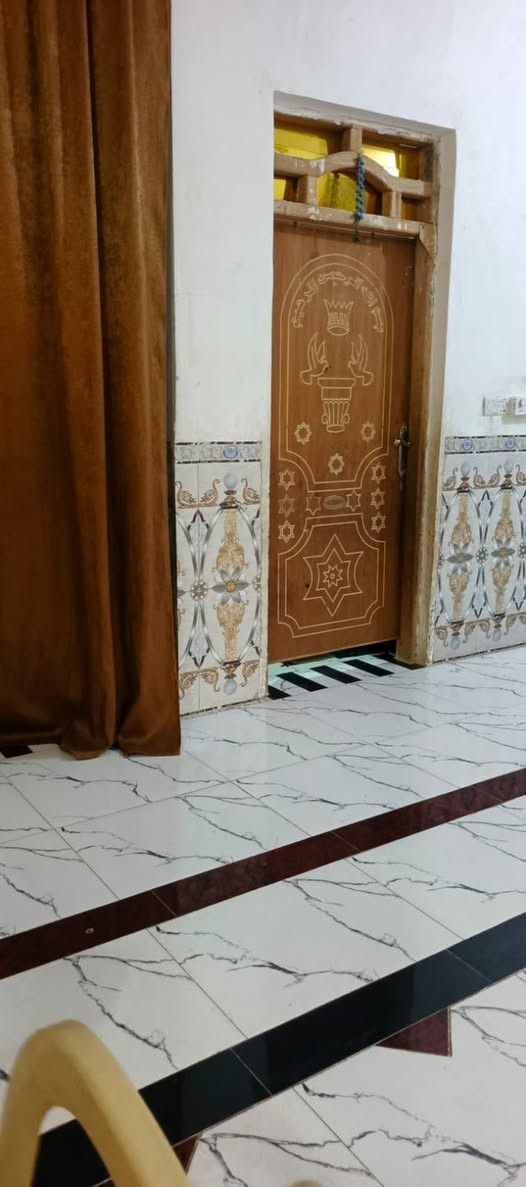 🏡 دار للبيع

📍 العنوان: حي الصحه قرب اسواق رؤوف

🔹 المساحة: 200م على ساحه

🔹 البيت: طابق واحد

🔹 يحتوي على:2 غرف نوم وصاله ومطبخ حار و بارد
      وستقبال

🔹السعر الكلي 180 مطلوب أسكان 20

📞***********

للاستفسار أو تحديد موعد للمعاينة، تواصلوا معنا

📍 زورونا في مكتب العاصمة للعقار
العنوان: بداية شارع مستشفى الشطرة العام.

